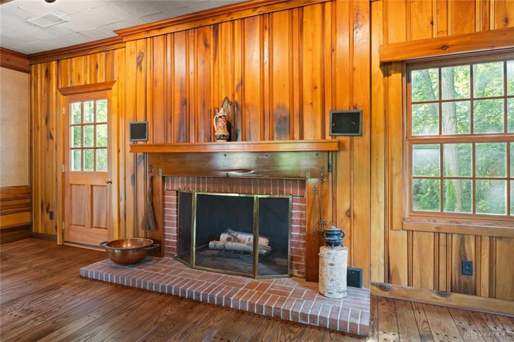 2420 Ridgeway Rd Property Photo 5