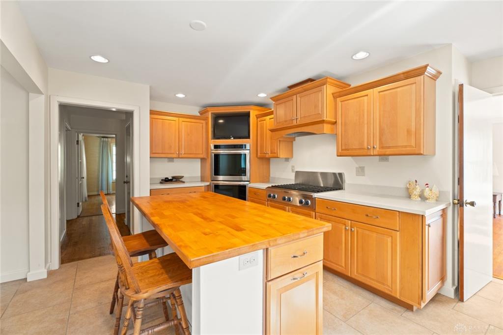 2420 Ridgeway Rd Property Photo 8