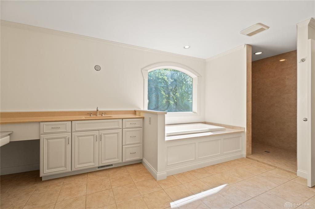 2420 Ridgeway Rd Property Photo 21