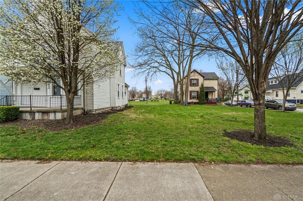601 Riverside Property Photo 12