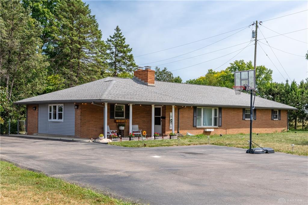 1216 S Alex Road Property Photo 1