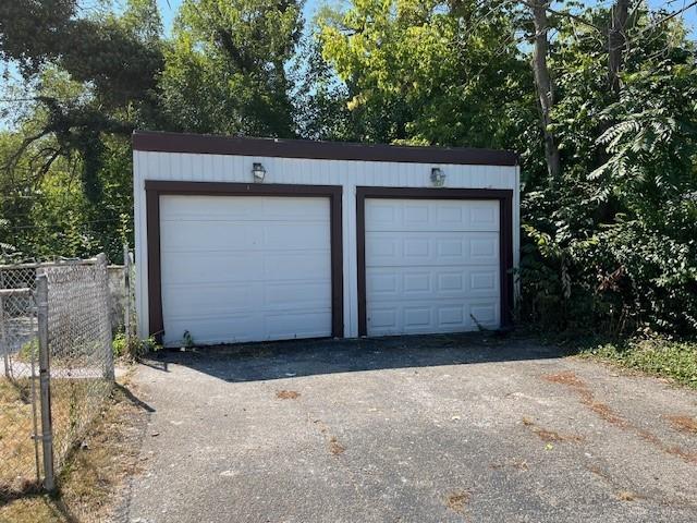 1521 Philadelphia Drive Property Photo 3