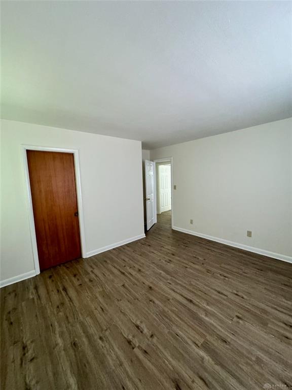 5039 Far Hills Ave Property Photo 9