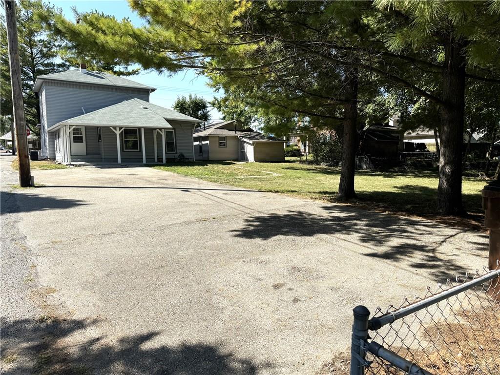 115 S Main Street Property Photo 3