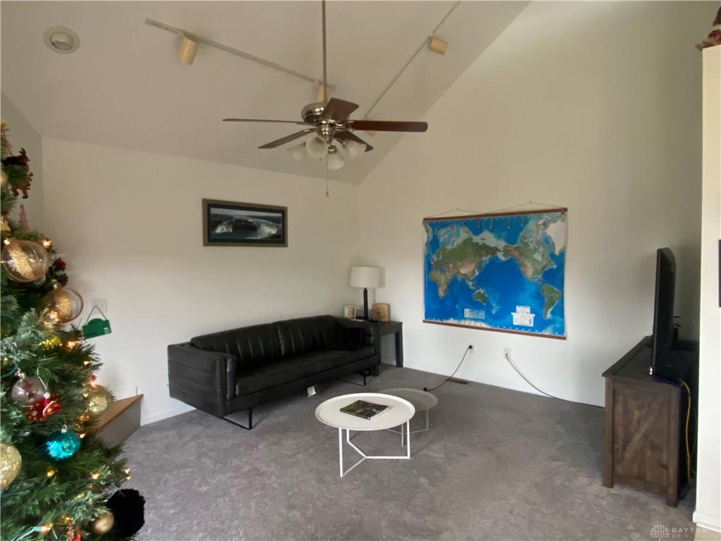 2129 Raceway Property Photo 5