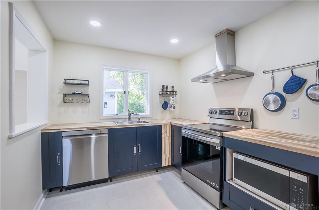 1404 Covent Road Property Photo 10