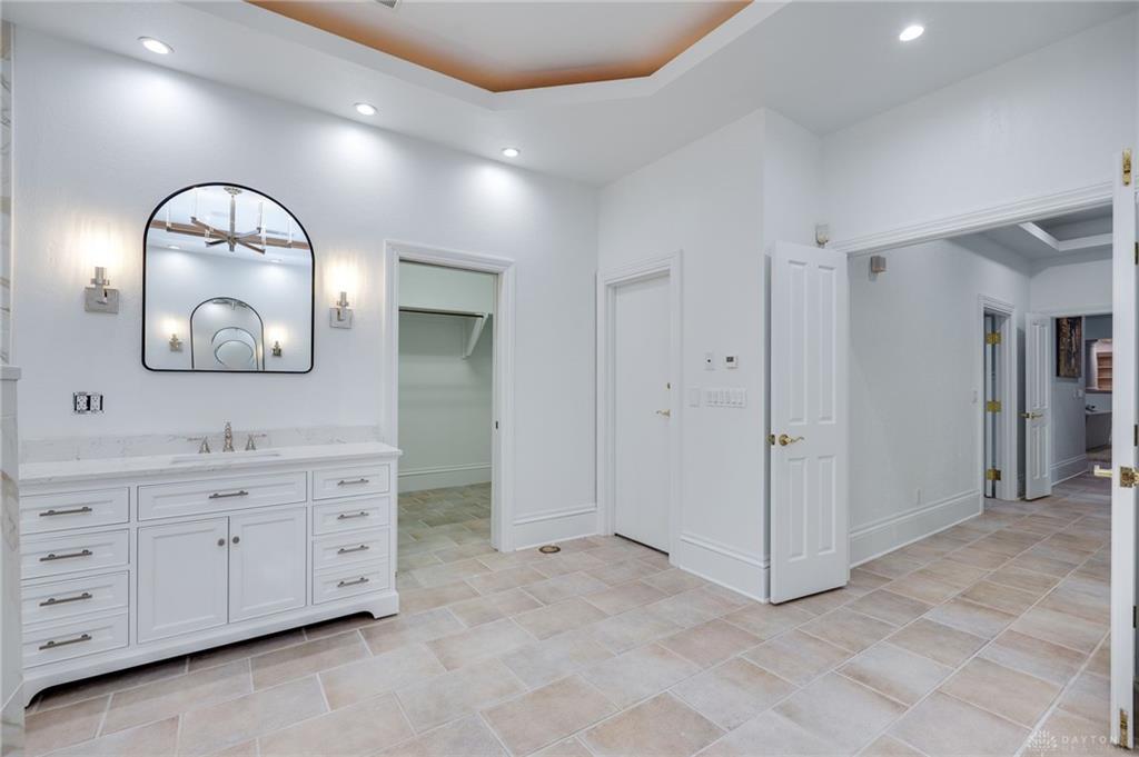 1658 W Alex Bell Road Property Photo 29