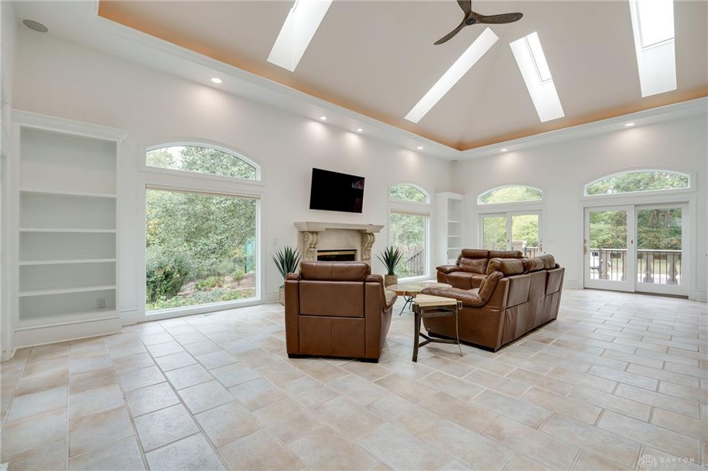 1658 W Alex Bell Road Property Photo 36