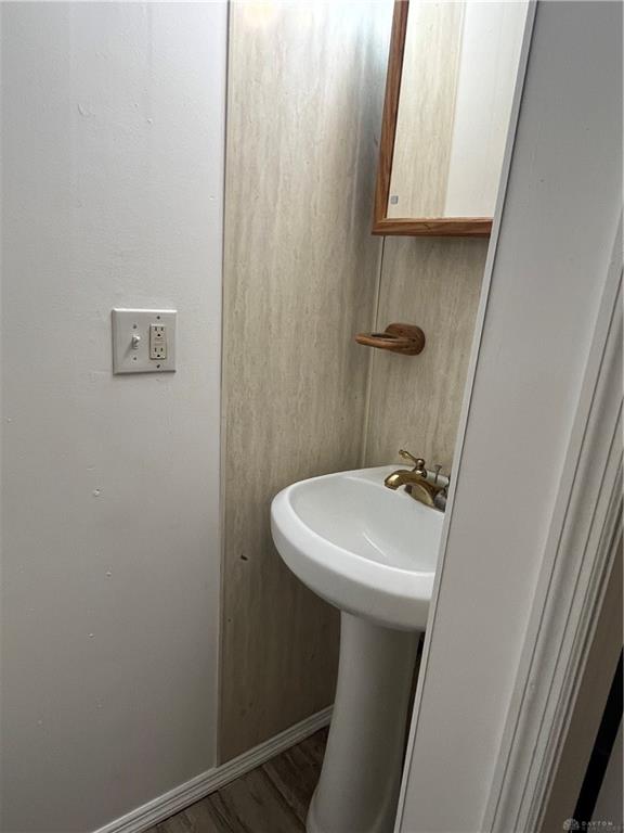 149 E 3rd Street Property Photo 20
