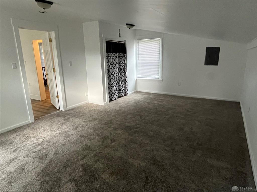 149 E 3rd Street Property Photo 25