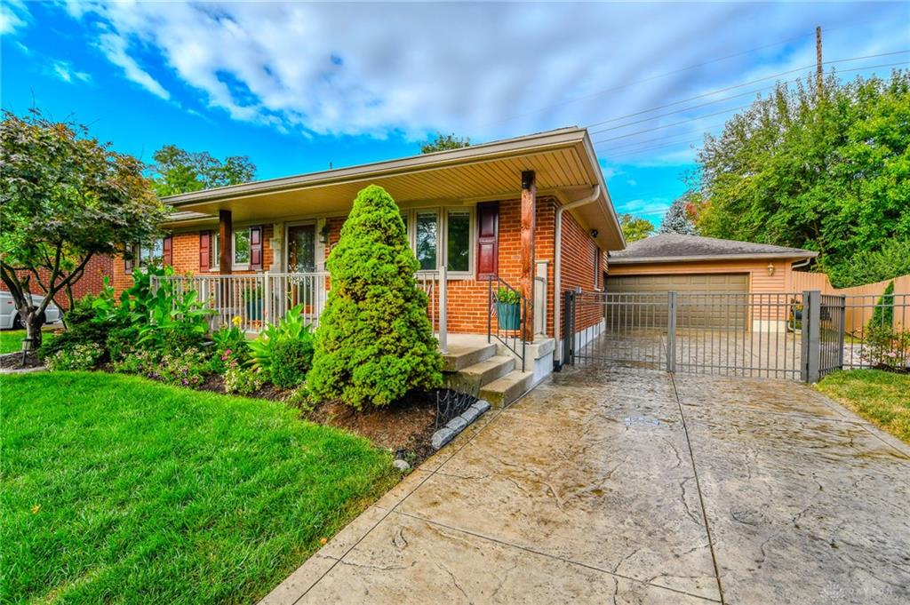 4527 Amesborough Road Property Photo 2