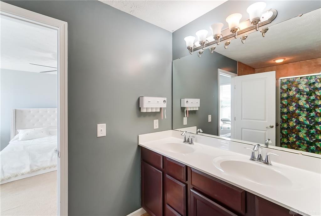 2218 Blazing Star Property Photo 24