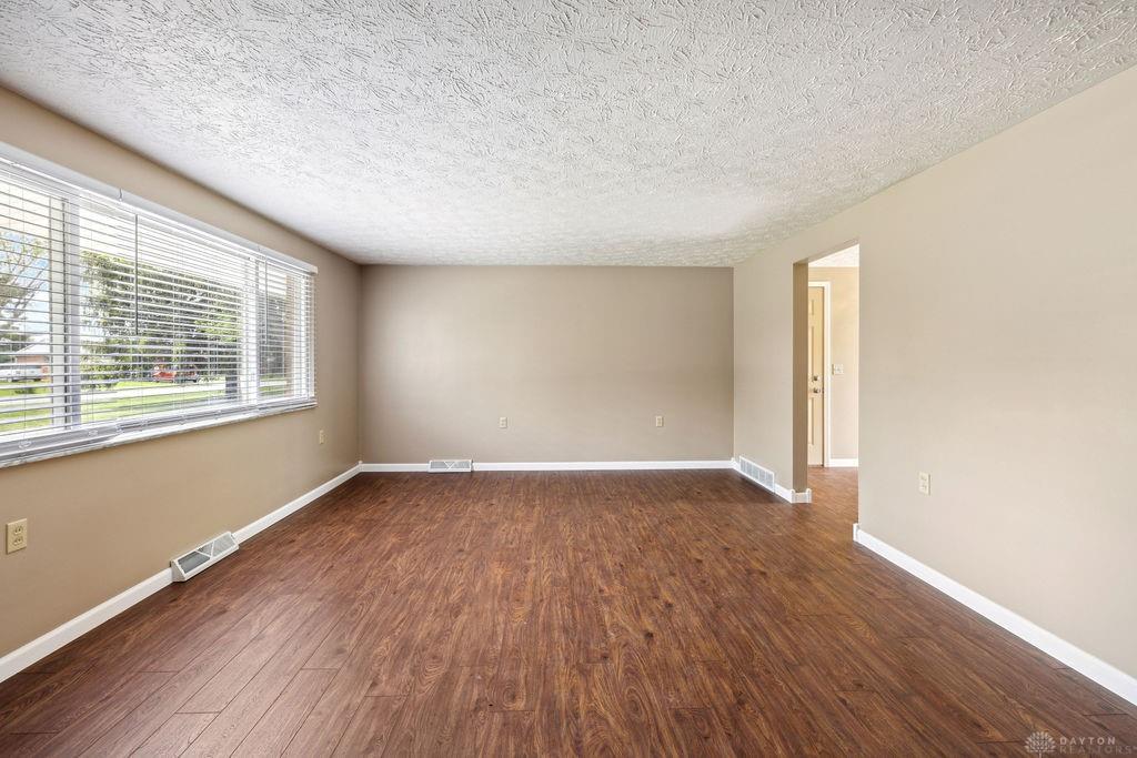 4130 Chalfant Drive Property Photo 5