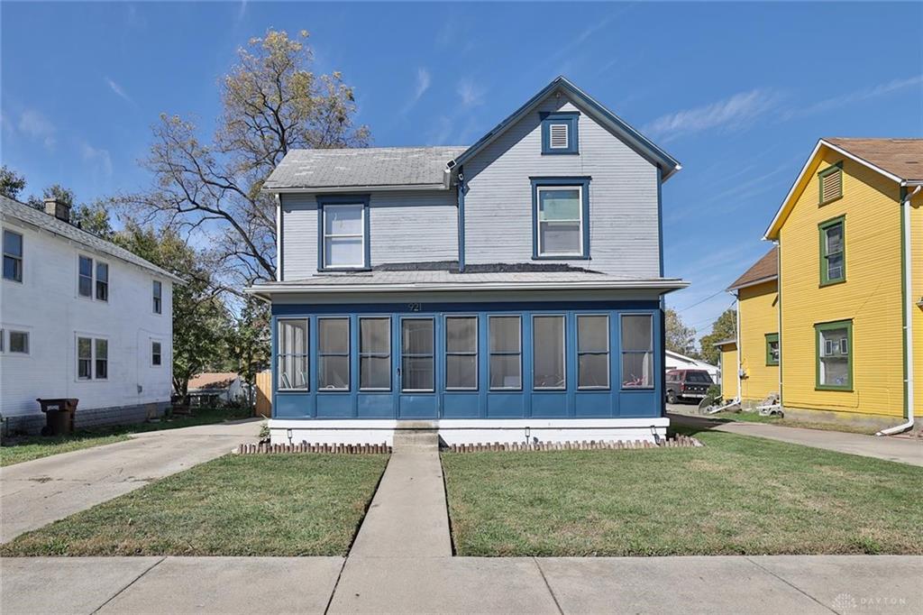 921 Oak Street Property Photo 1