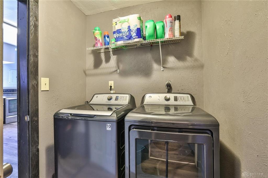 921 Oak Street Property Photo 14