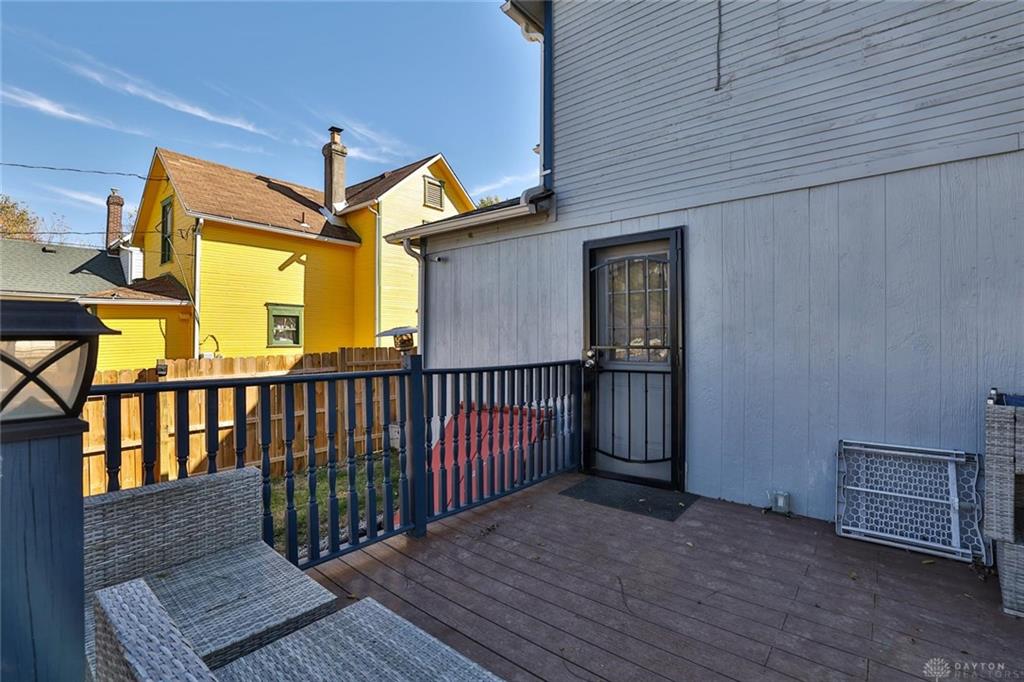 921 Oak Street Property Photo 16