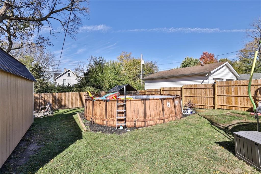 921 Oak Street Property Photo 18