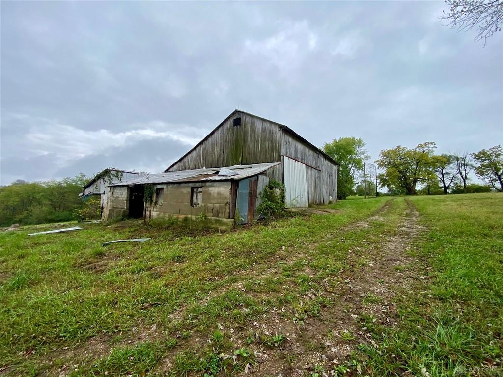 6555 Brooks Road Property Photo 4