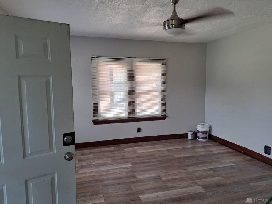 524 Crestmore Avenue Property Photo 8