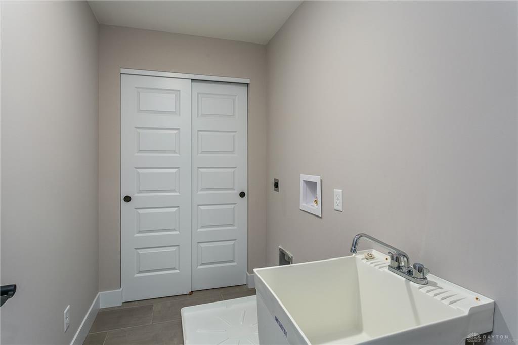 381 Allen Street Property Photo 31