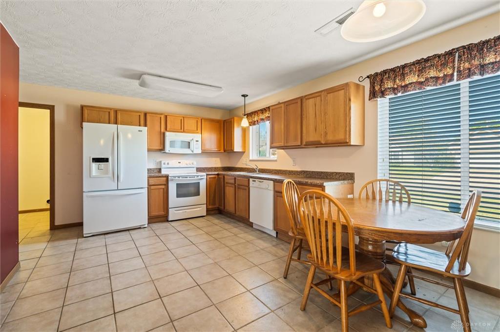 2408 Homeland Court Property Photo 7