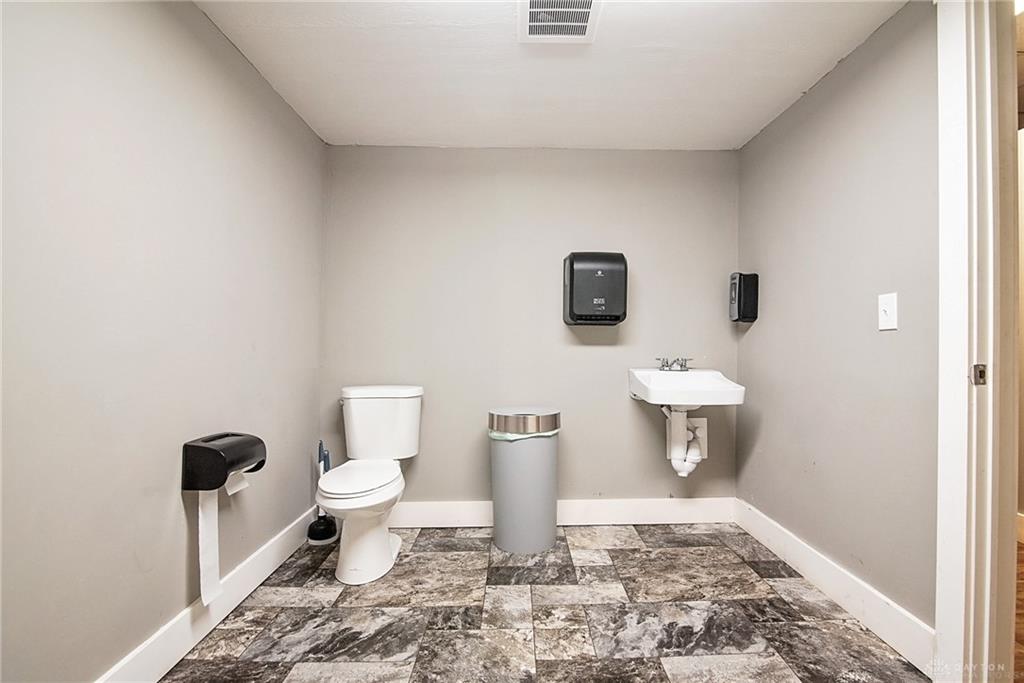 1701 Lexington Property Photo 15