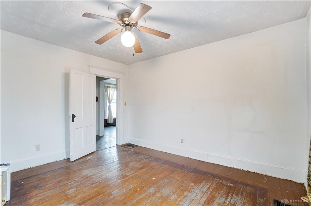 108 E Dayton Property Photo 8