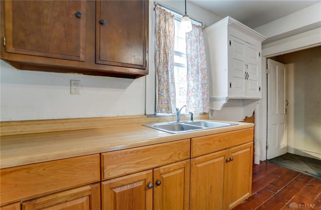 108 E Dayton Property Photo 15