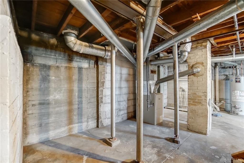 108 E Dayton Property Photo 32