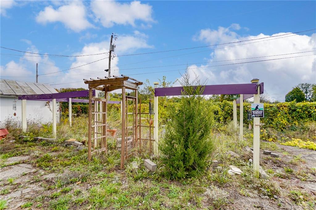 108 E Dayton Property Photo 39