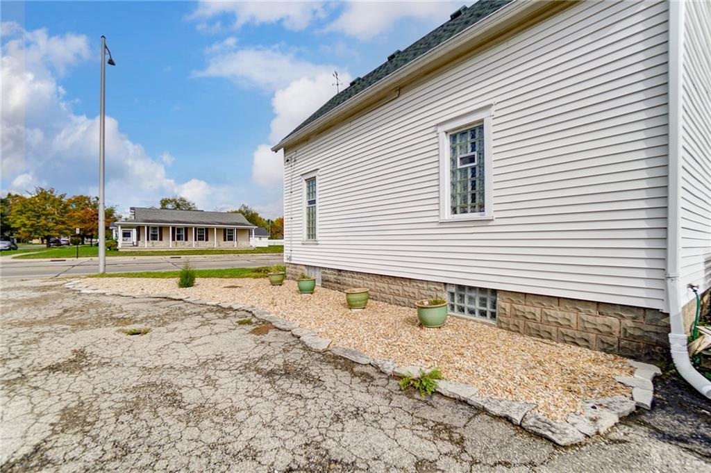 108 E Dayton Property Photo 42