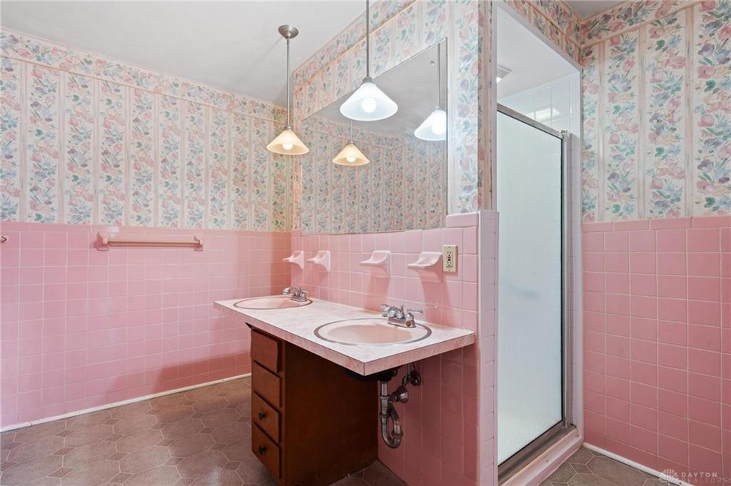 671 Omar Property Photo 36