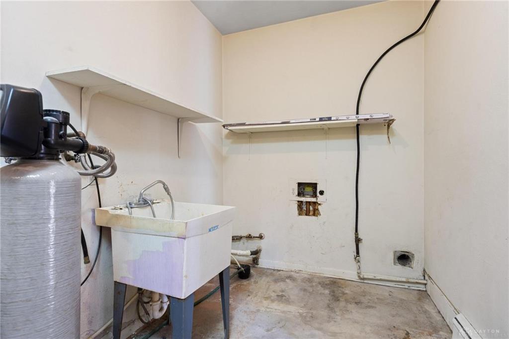 671 Omar Property Photo 37