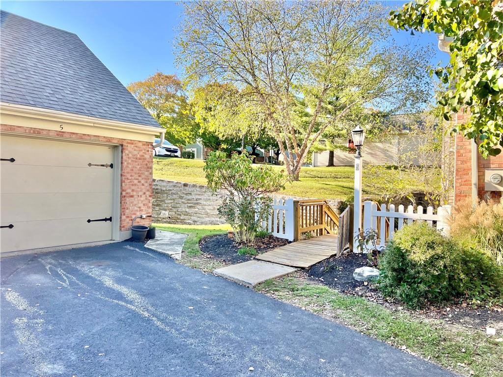 5 Devon Court Property Photo 32