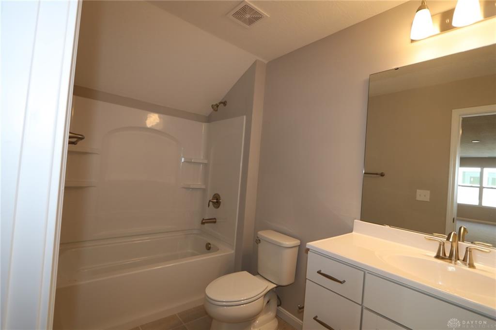 1215 Coulee Court 104 Property Photo 8