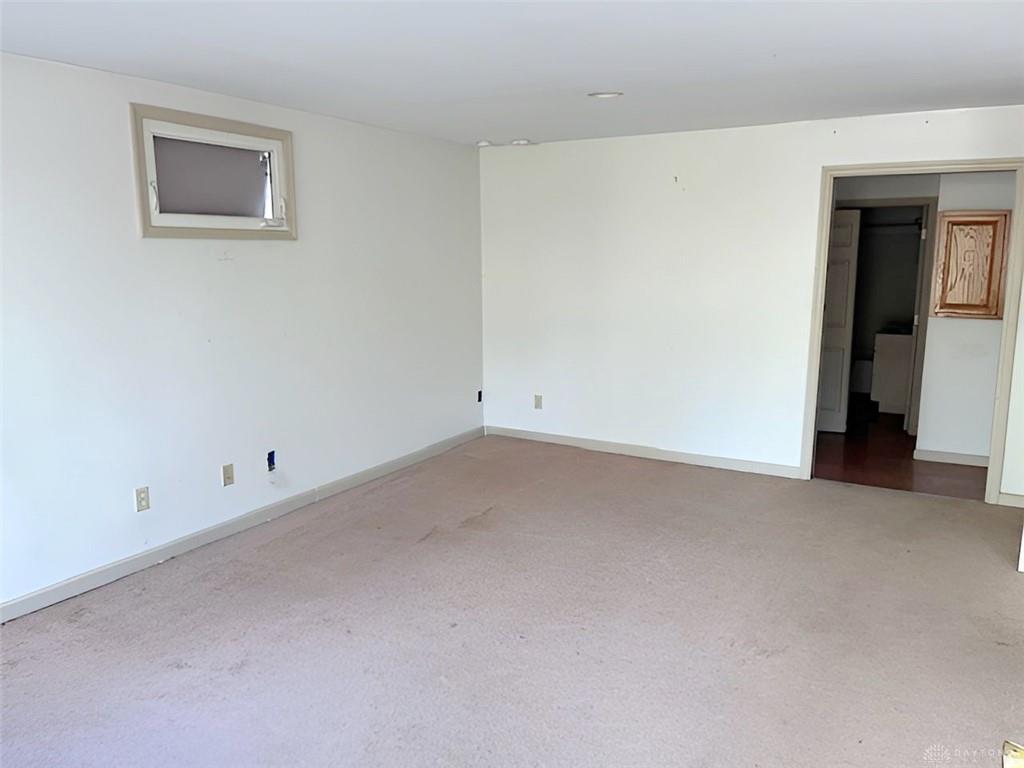 1142 Holly Avenue Property Photo 4