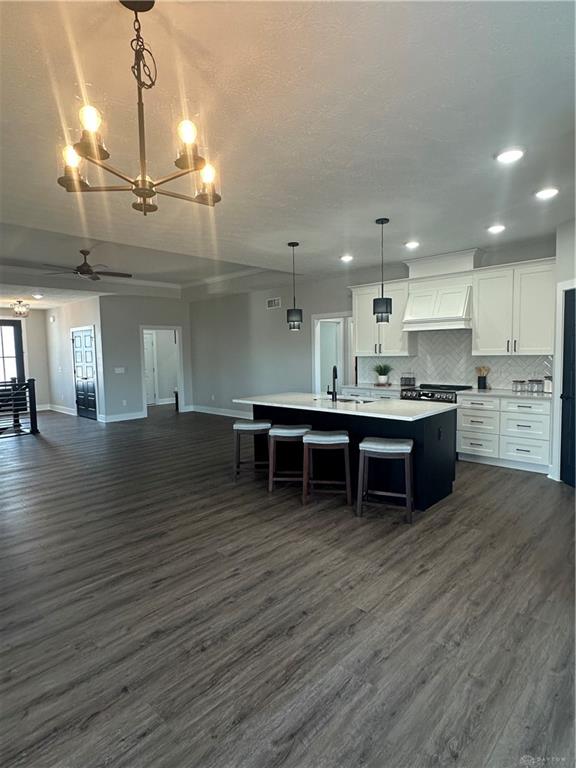 7851 Wedgemere Circle Property Photo 4