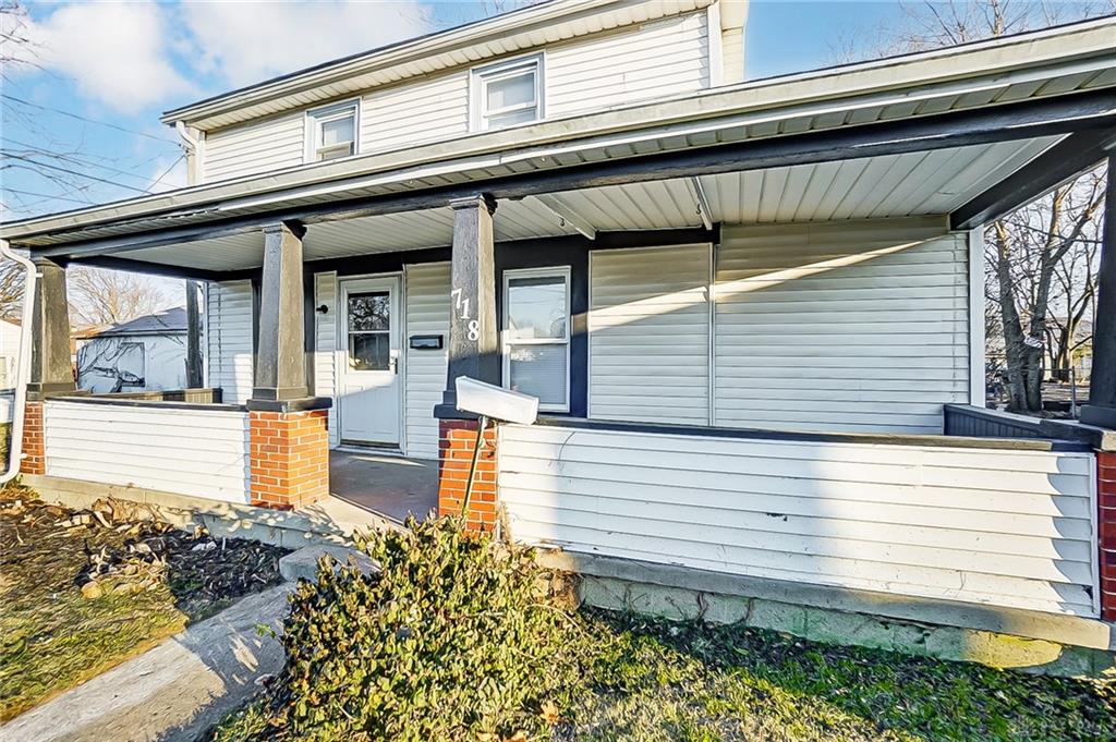 718 Summer Property Photo 4