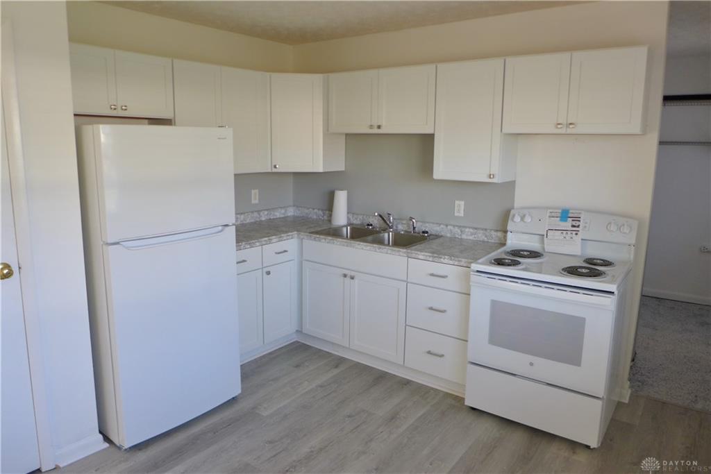 907 White Pine Property Photo 4