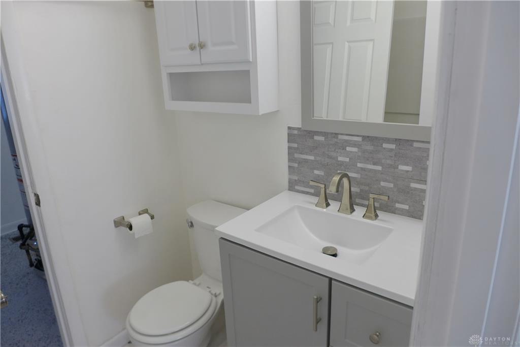 907 White Pine Property Photo 5