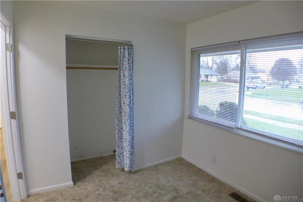 907 White Pine Property Photo 8