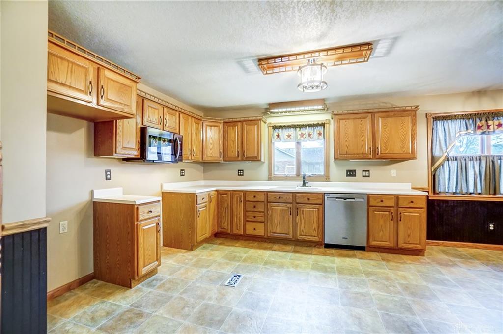 1384 Michael Avenue Property Photo 17