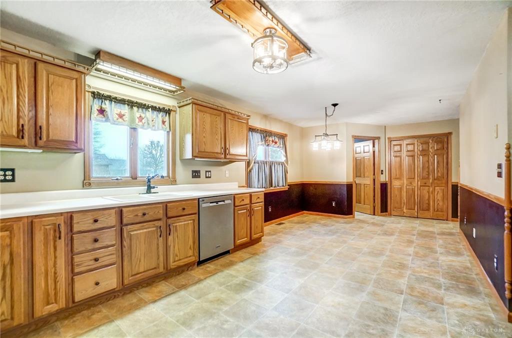 1384 Michael Avenue Property Photo 21