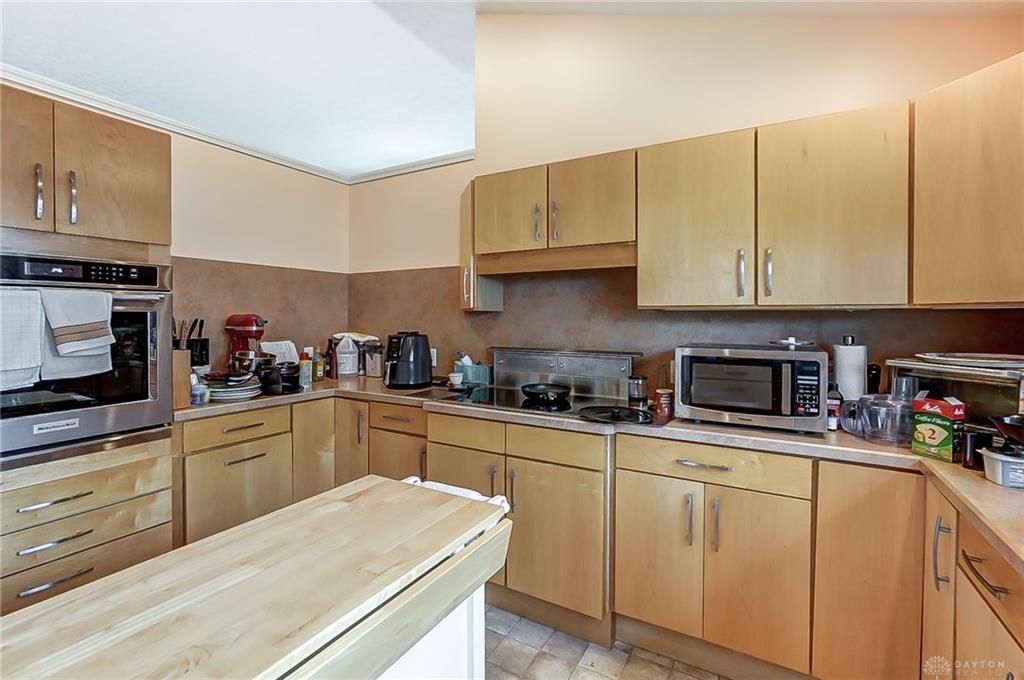 519 Romadoor Property Photo 7