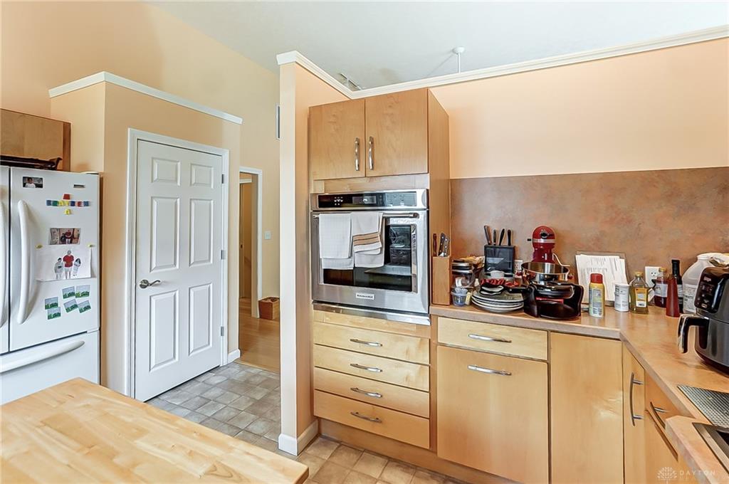 519 Romadoor Property Photo 8
