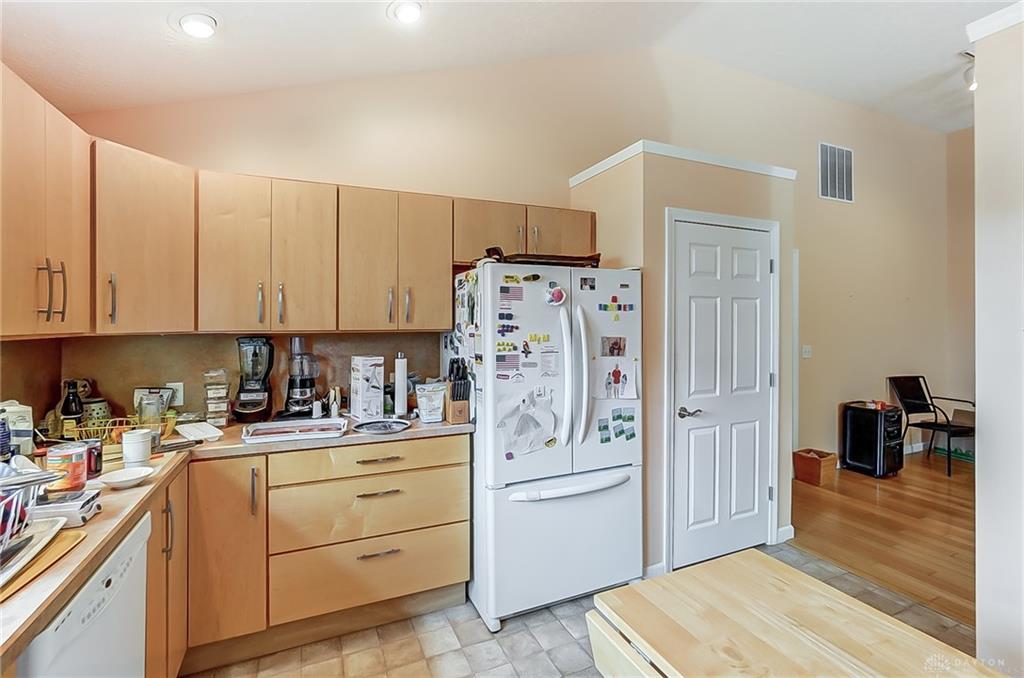 519 Romadoor Property Photo 9