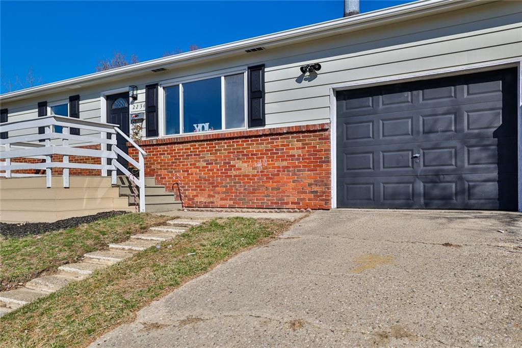 2234 Sunnyland Boulevard Property Photo 3