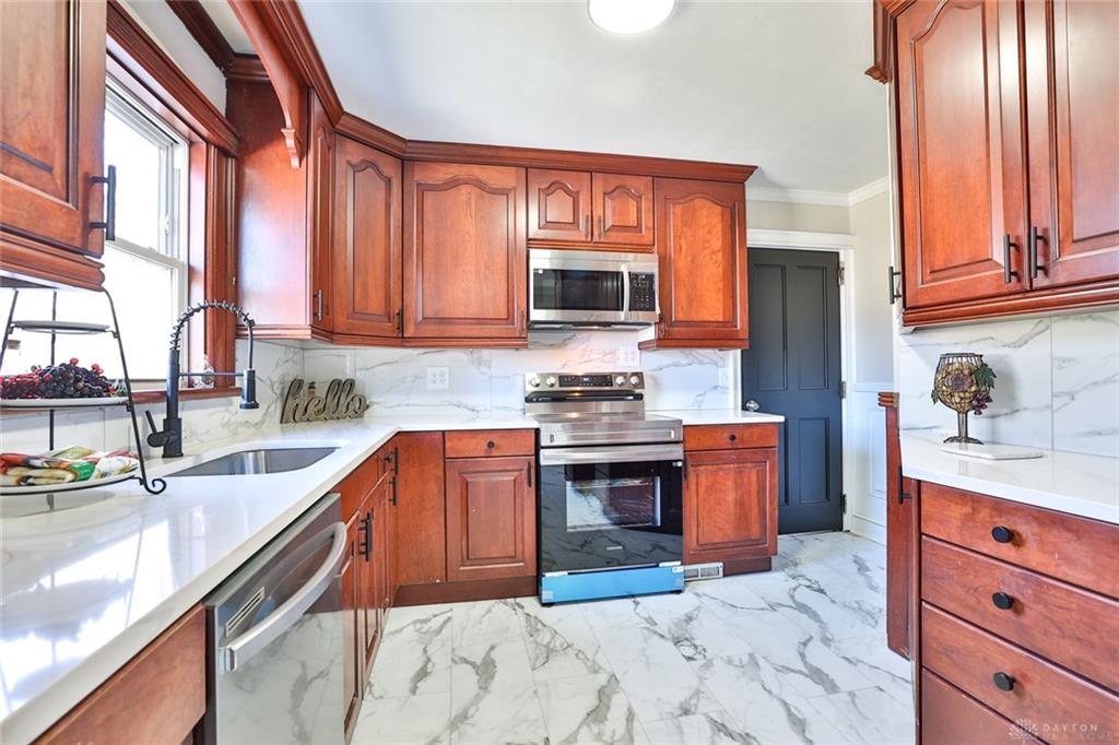 2234 Sunnyland Boulevard Property Photo 10