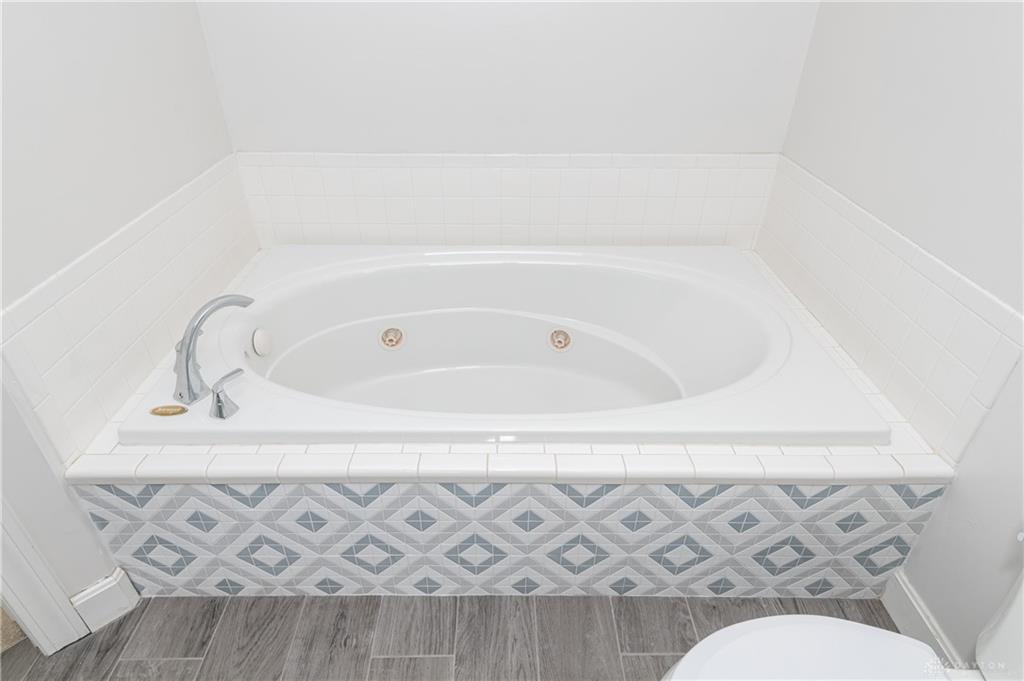 80 Glencoe Court Property Photo 32