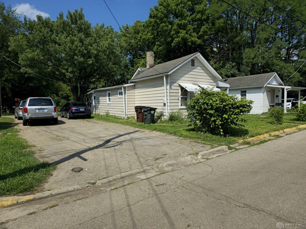 952 Lexington Avenue Property Photo 2